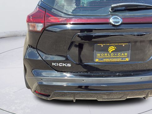 Used 2021 Nissan Kicks S FWD image 30