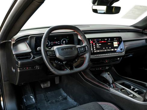 Used 2025 Dodge Charger R/T w/ Quick Order Package 25M R/T image 3