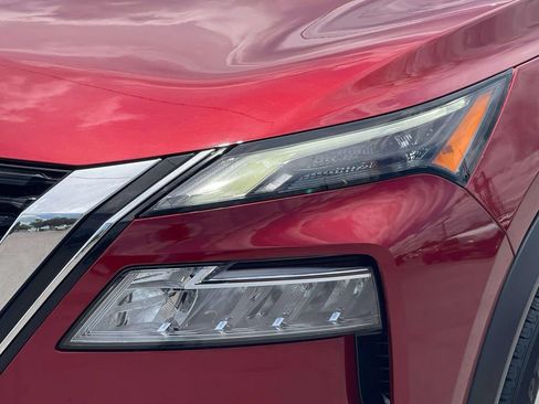Used 2022 Nissan Rogue SV FWD image 13