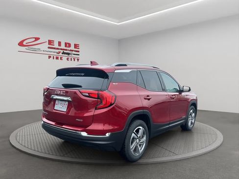 Used 2021 GMC Terrain SLT w/ Infotainment Package II AWD/4WD image 6