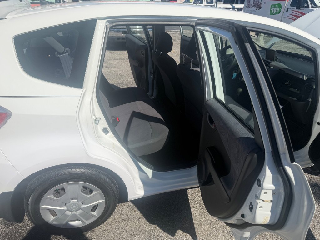Used 2013 Honda Fit image 19