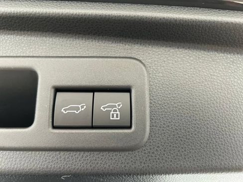 Used 2026 Toyota 4Runner Limited AWD/4WD image 18