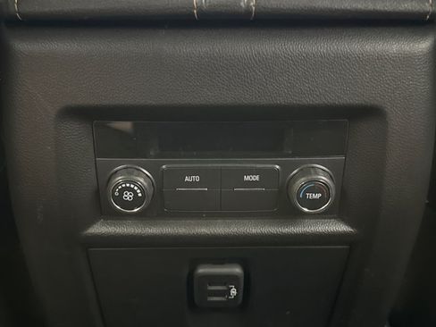 Used 2019 Chevrolet Traverse LT w/ LPO, Floor Liner Package AWD/4WD image 18