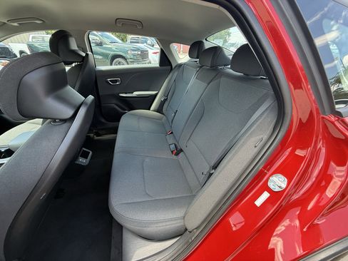Used 2025 Kia K4 FWD image 30