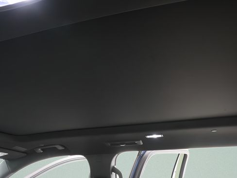 Used 2025 Chevrolet Traverse RS w/ LPO, Floor Liner Package AWD/4WD image 10