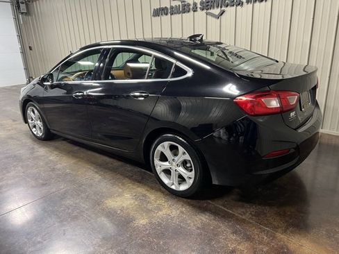 Used 2017 Chevrolet Cruze Premier image 5