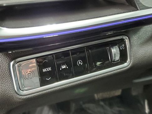 Used 2024 Buick Envision Preferred image 28