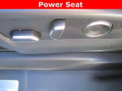 Used 2021 GMC Yukon Denali w/ Denali Premium Package image 30