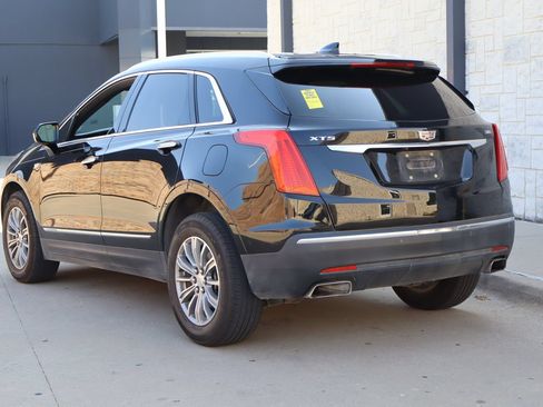 Used 2017 Cadillac XT5 Luxury w/ Driver Awareness Package FWD image 3