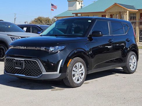 Certified 2023 Kia Soul LX image 10