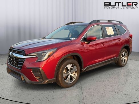 Used 2025 Subaru Ascent Premium AWD/4WD image 2