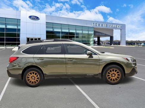 Used 2018 Subaru Outback 2.5i Limited AWD/4WD image 5