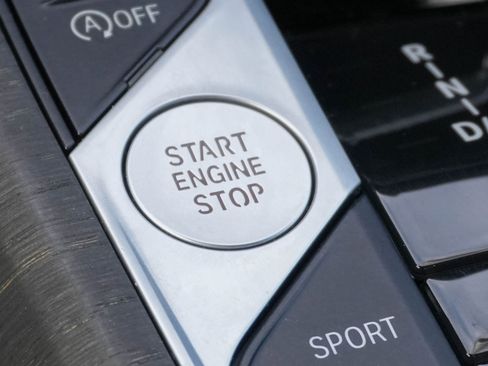 Certified 2024 BMW 330i 330i image 28