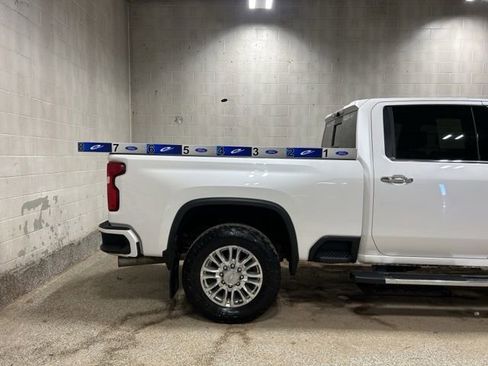 Used 2020 Chevrolet Silverado 2500 High Country AWD/4WD image 33