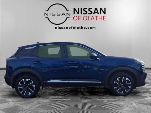 Used 2025 Nissan Kicks SV image 27