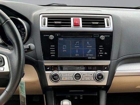 Used 2016 Subaru Outback 2.5i Premium AWD/4WD image 9