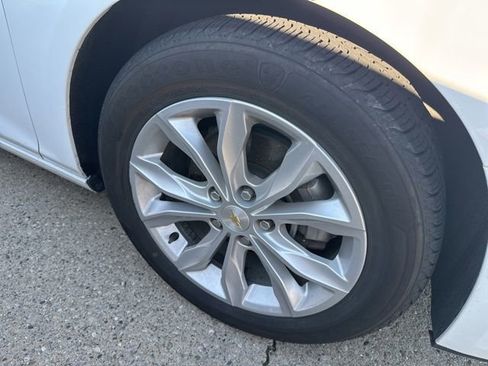 Used 2023 Chevrolet Malibu LT image 11