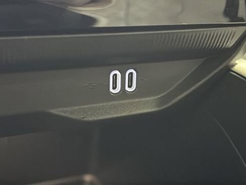 New 2026 Jeep Cherokee Overland w/ Trailer Tow Group image 37