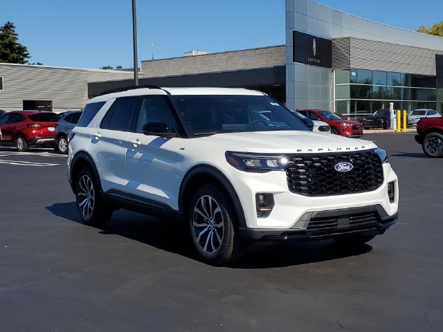 New 2027 Ford Explorer ST-Line AWD/4WD image 2