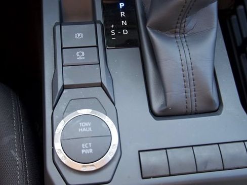 Used 2025 Toyota Tacoma SR5 RWD image 37