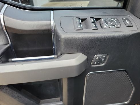 Used 2019 Ford F250 Platinum image 16