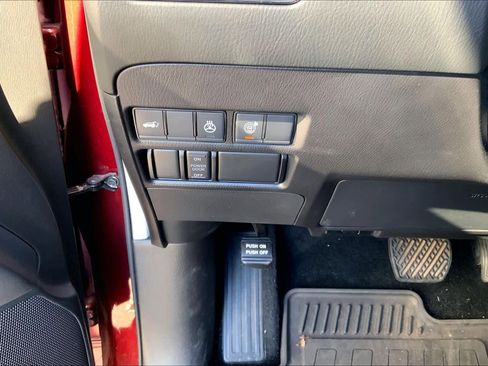 Used 2023 Nissan Armada Platinum w/ Captain's Chairs Package image 31