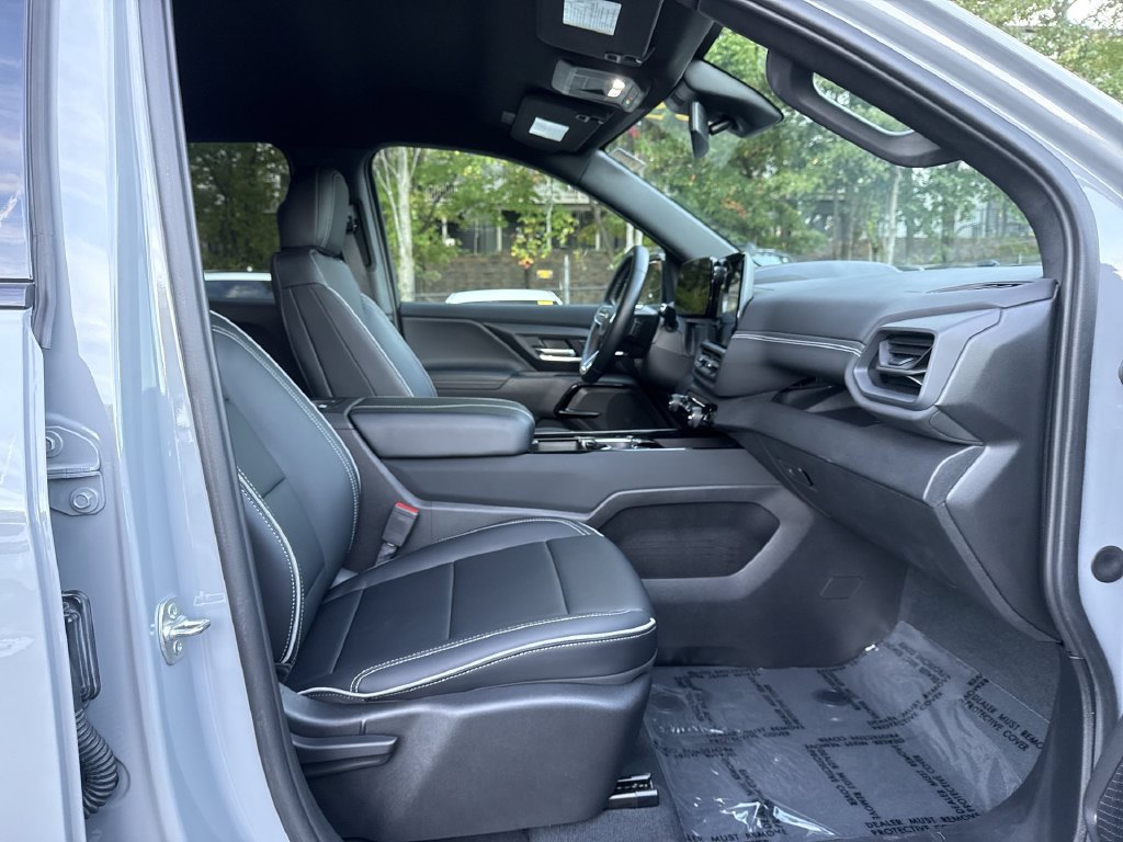 Used 2026 Chevrolet Silverado EV LT AWD/4WD image 25