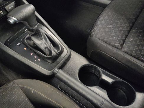 Used 2019 Kia Rio S FWD image 26