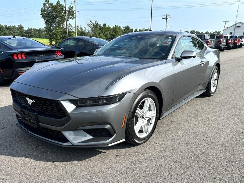 Used 2026 Ford Mustang Coupe RWD image 4