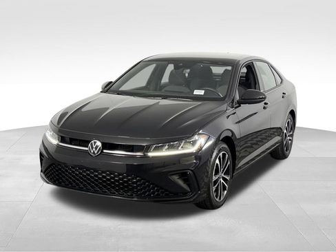 Used 2025 Volkswagen Jetta Sport FWD image 4