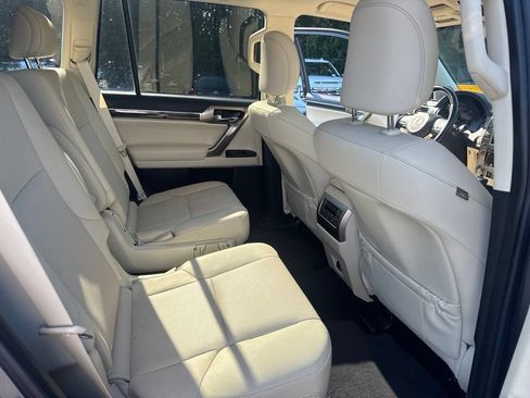 Used 2021 Lexus GX 460 Premium AWD/4WD image 11