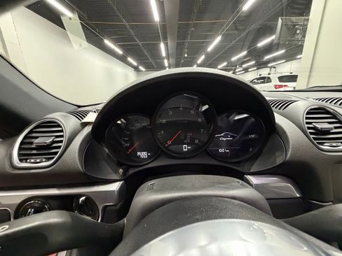Used 2019 Porsche 718 Cayman RWD image 30