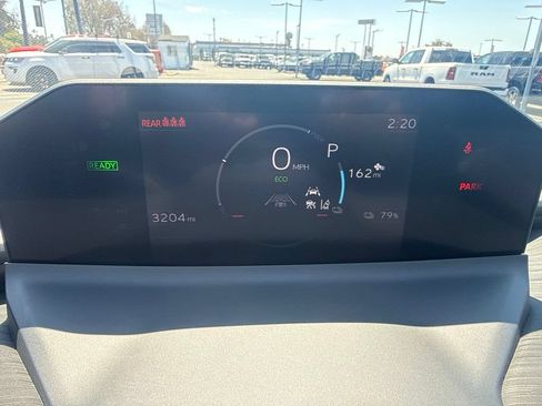 Used 2026 Toyota C-HR AWD/4WD image 18