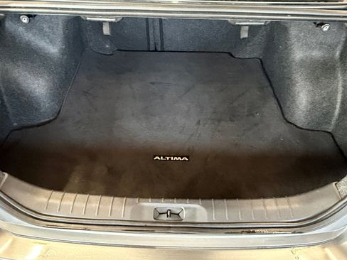 Used 2023 Nissan Altima 2.5 SV FWD image 13