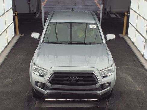 Used 2022 Toyota Tacoma SR5 image 2