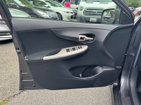 Used 2013 Toyota Corolla S FWD image 14