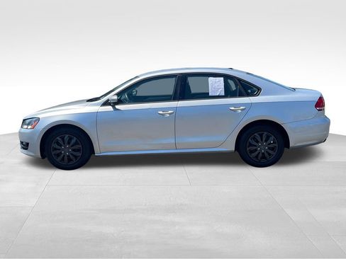 Used 2015 Volkswagen Passat 1.8T S FWD image 5