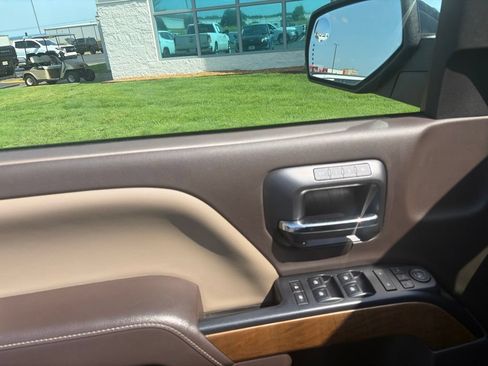 Used 2018 Chevrolet Silverado 1500 LTZ w/ Sport Package AWD/4WD image 14