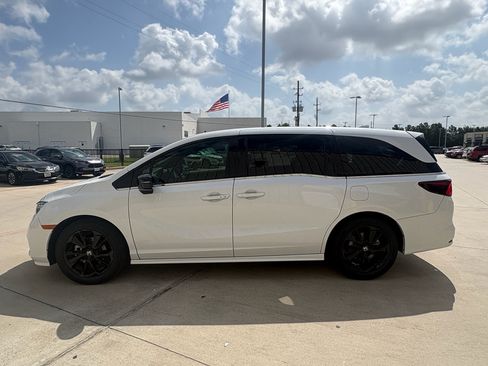 Used 2023 Honda Odyssey Sport image 5