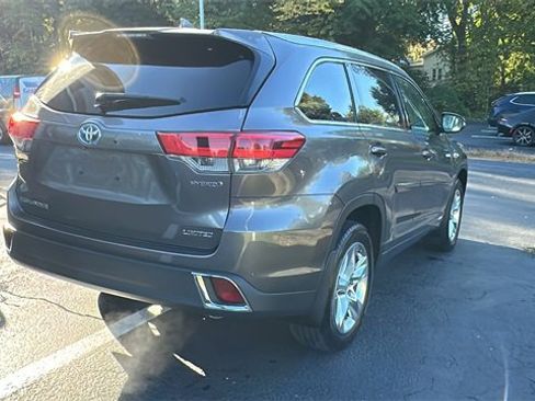 Used 2017 Toyota Highlander Limited image 6