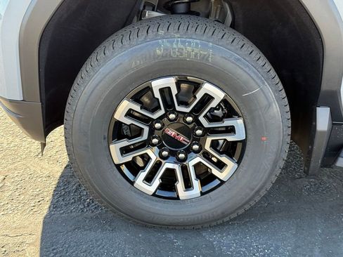 New 2026 GMC Sierra EV Elevation image 9