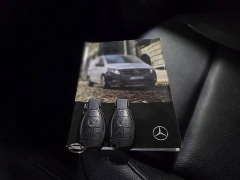 Used 2019 Mercedes-Benz Metris Passenger image 38
