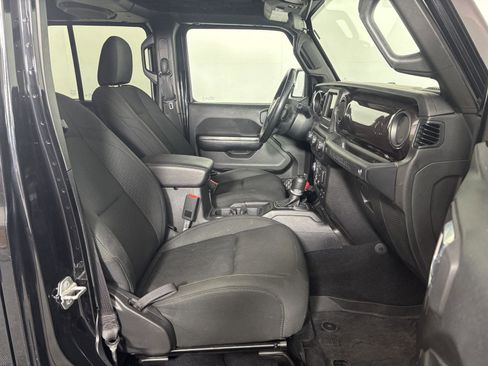 Used 2019 Jeep Wrangler Unlimited Sport AWD/4WD image 22