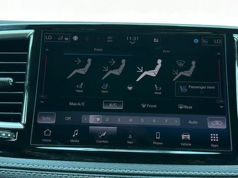 Used 2023 Chrysler Pacifica Limited image 29