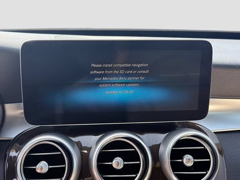Used 2019 Mercedes-Benz C 300 Sedan image 14