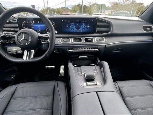 New 2026 Mercedes-Benz GLS 580 GLS 580 image 4