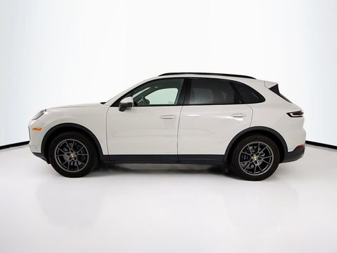 Certified 2024 Porsche Cayenne AWD/4WD image 2
