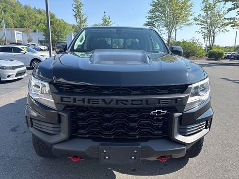 Used 2021 Chevrolet Colorado ZR2 w/ ZR2 Midnight Special Edition AWD/4WD image 9