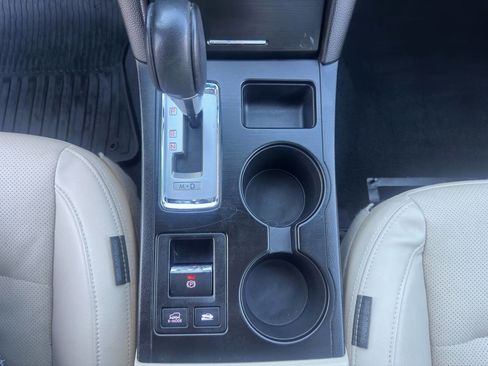 Used 2017 Subaru Outback 2.5i Limited image 28