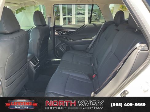 Used 2025 Subaru Outback Limited AWD/4WD image 15